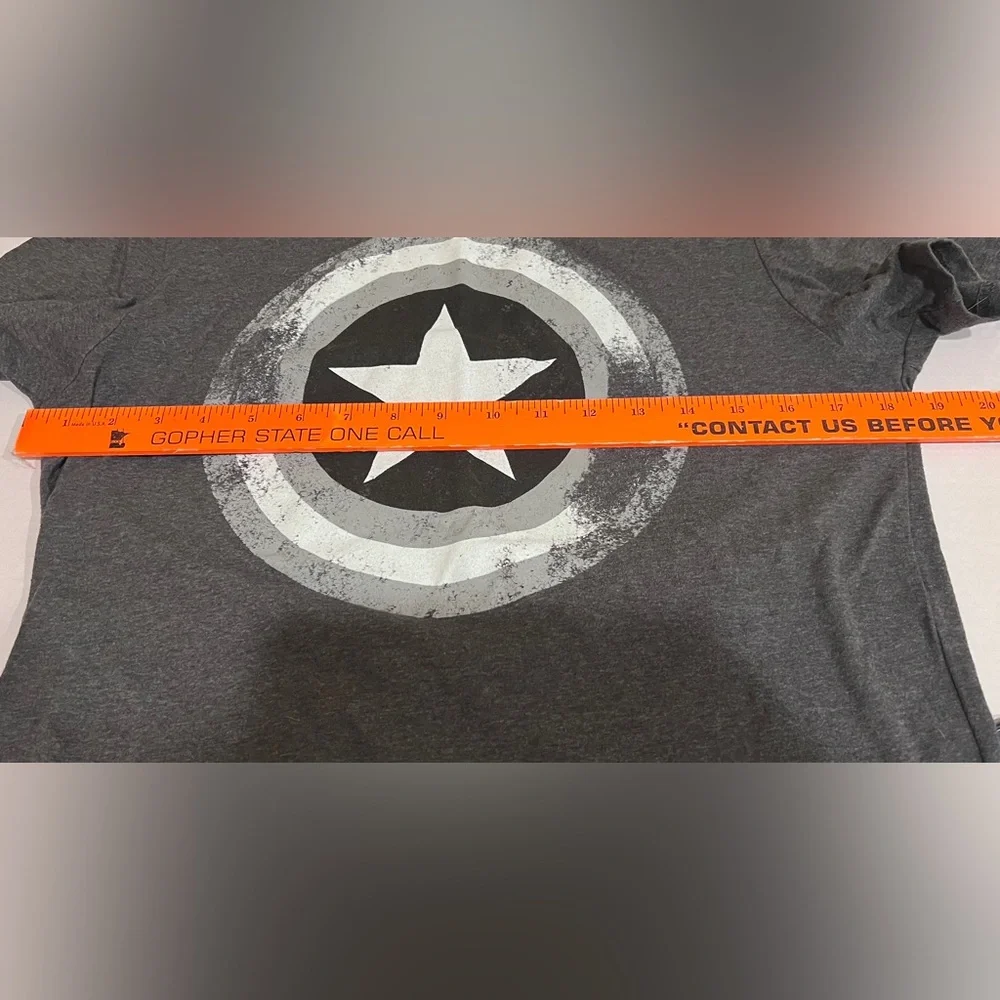 Marvel Men’s Dark Gray Captain America Star Emblem Short Sleeve T-Shirt Medium